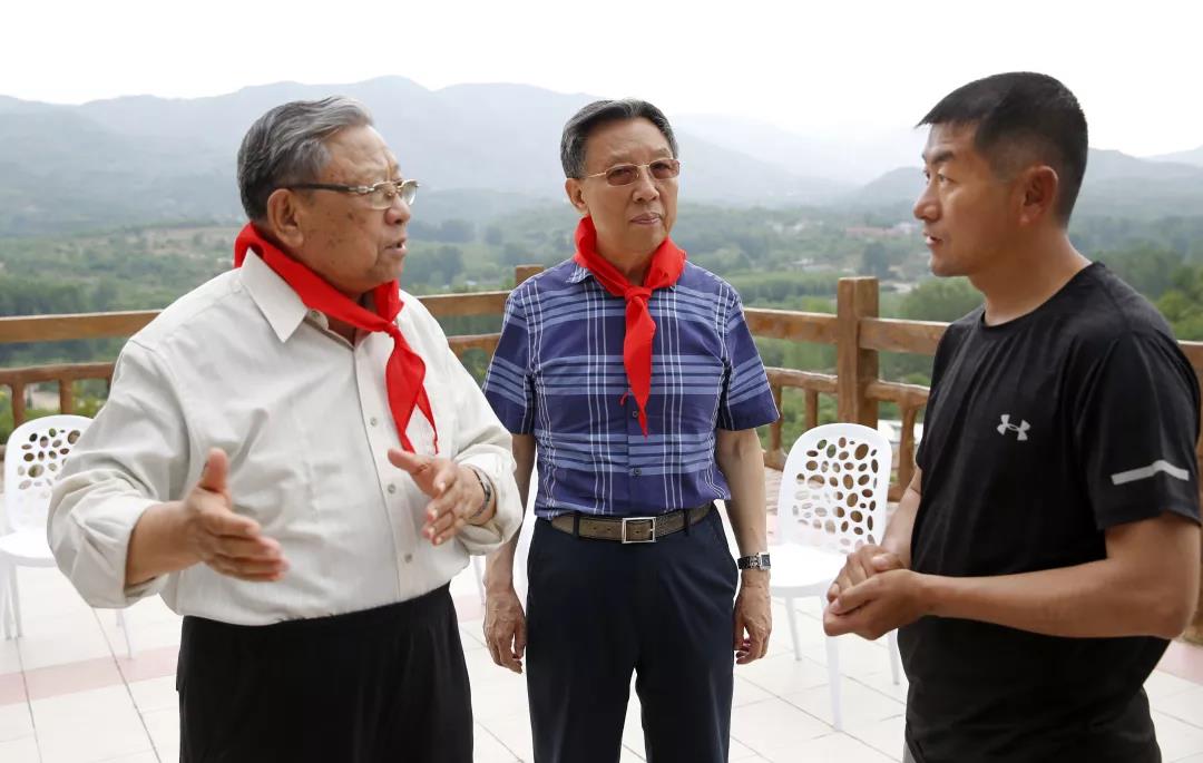 談話.jpg 談話.jpg